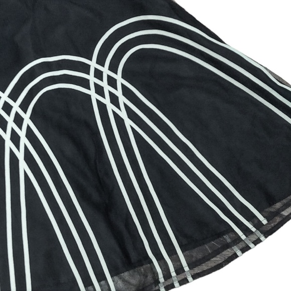 LOFT Mesh Overlay Skirt - Picture 4 of 7